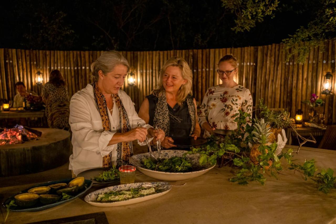Safari Moon Luxury Bush Lodge Hoedspruit Exteriör bild