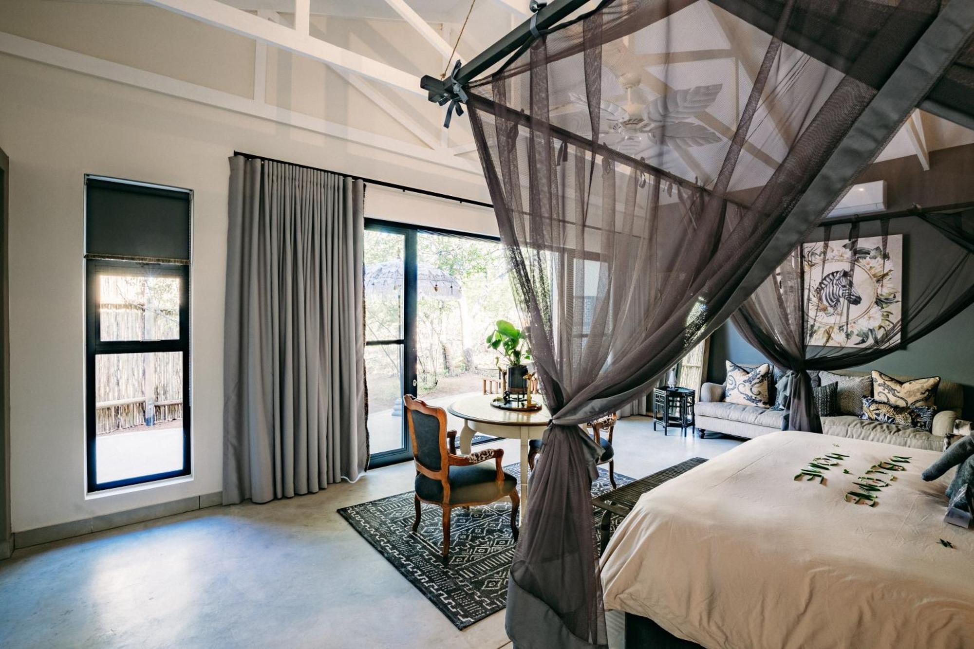 Safari Moon Luxury Bush Lodge Hoedspruit Exteriör bild