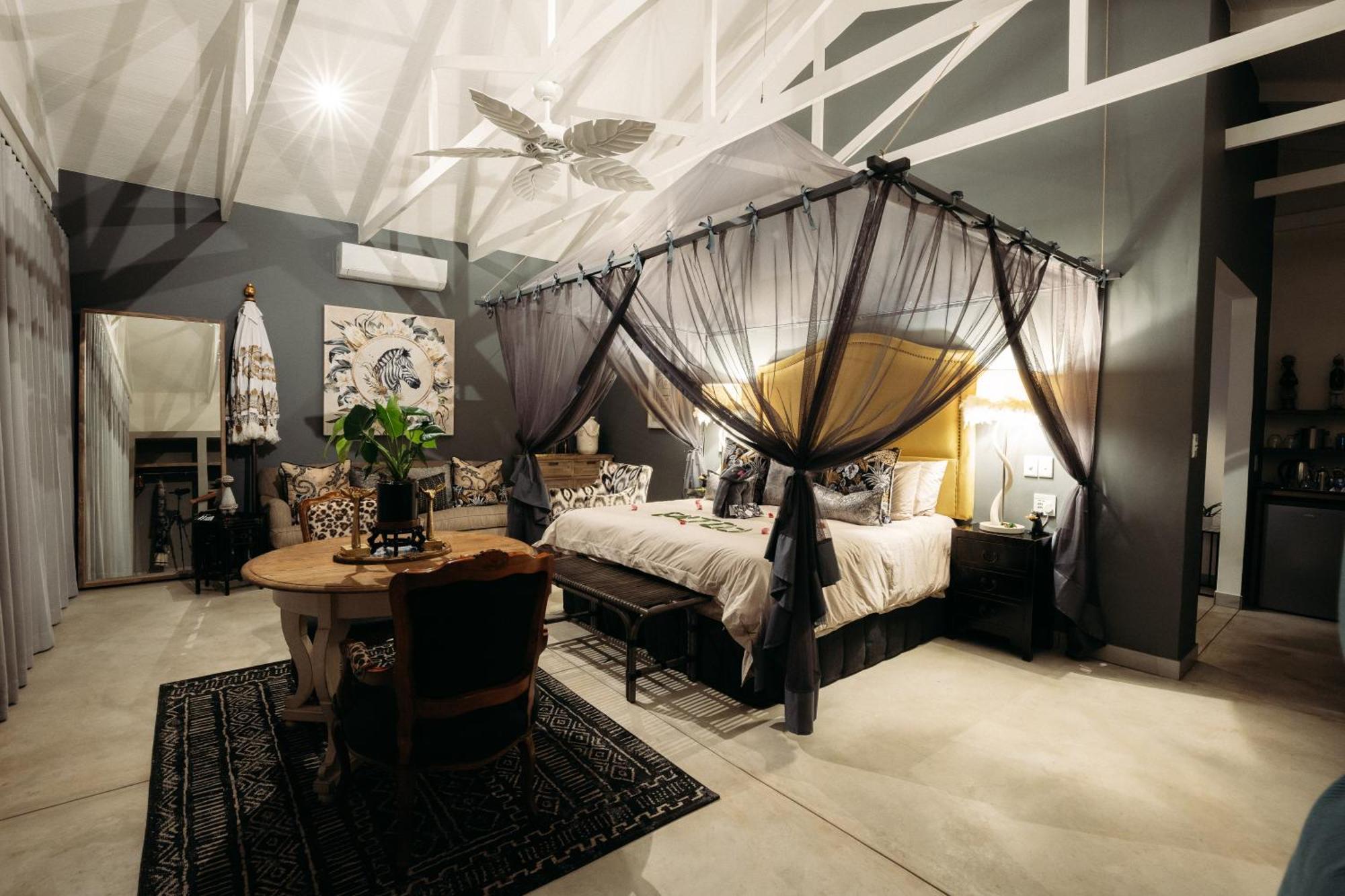 Safari Moon Luxury Bush Lodge Hoedspruit Exteriör bild